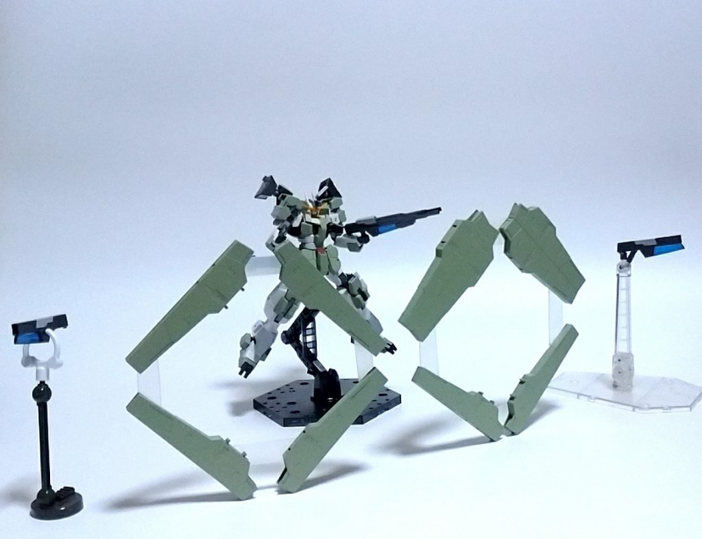(俺は兄さんほど遠距離射撃が得意じゃねぇ。狙い撃たねぇ。だからさ…)乱れ撃つぜぇぇっ!