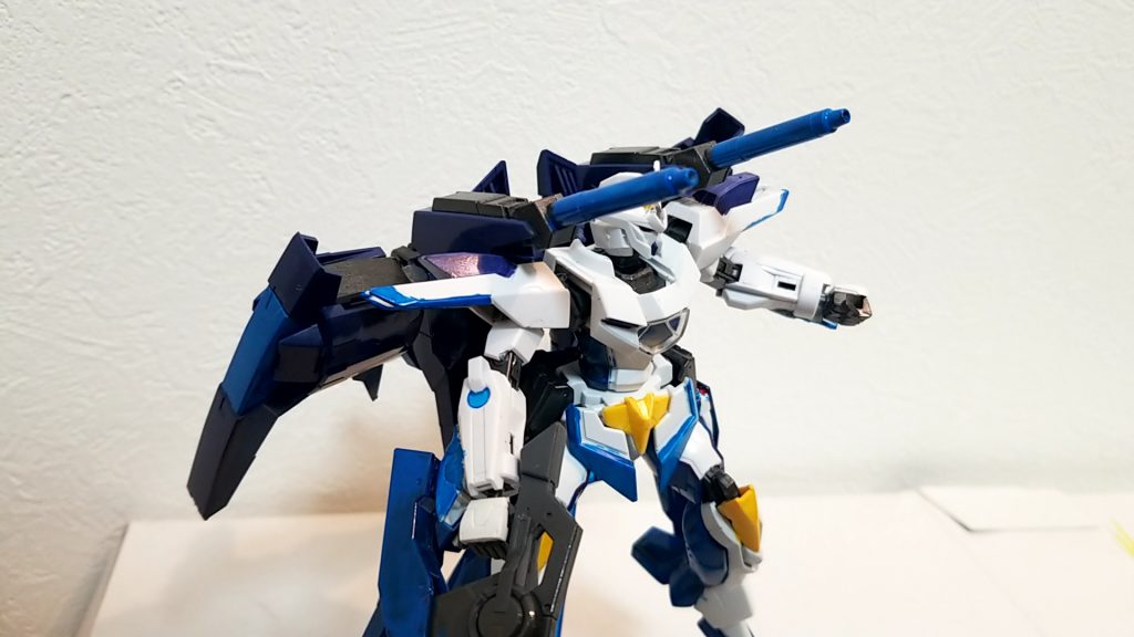 GNビームキャノン
バックパックに装備された2門のビームキャノン
通常時でも使用可能