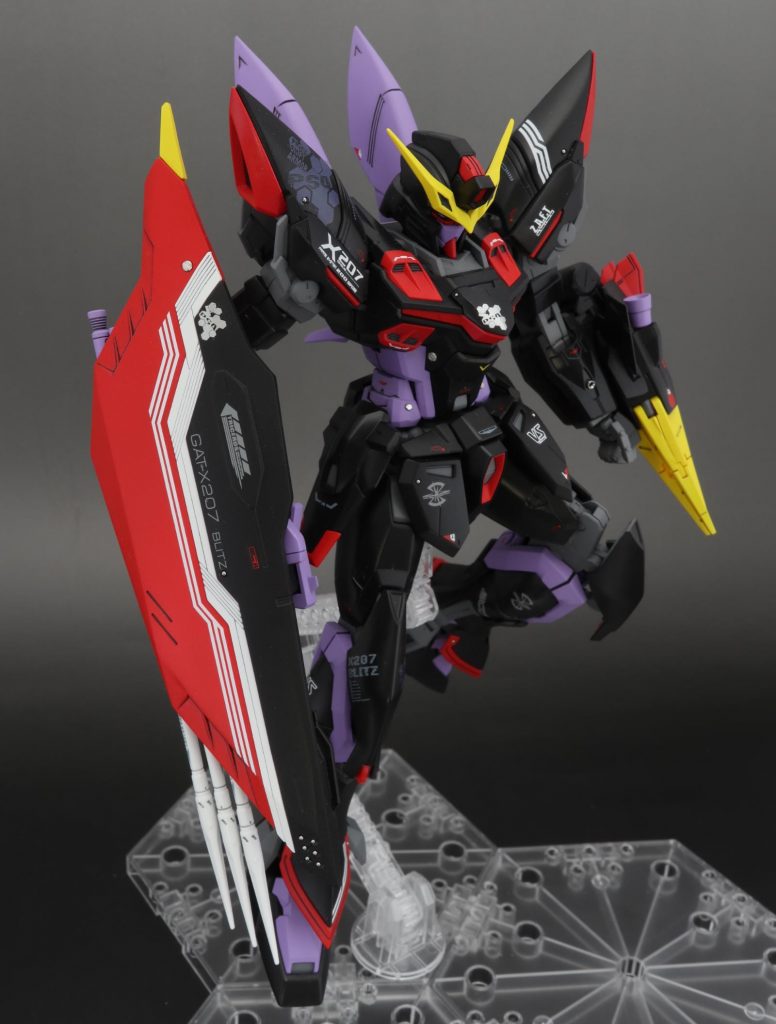 ブリッツは特に写真少なめです(^^;

ガンダムデカールDXに付属のシルバーのPSAデカールを使用しております。