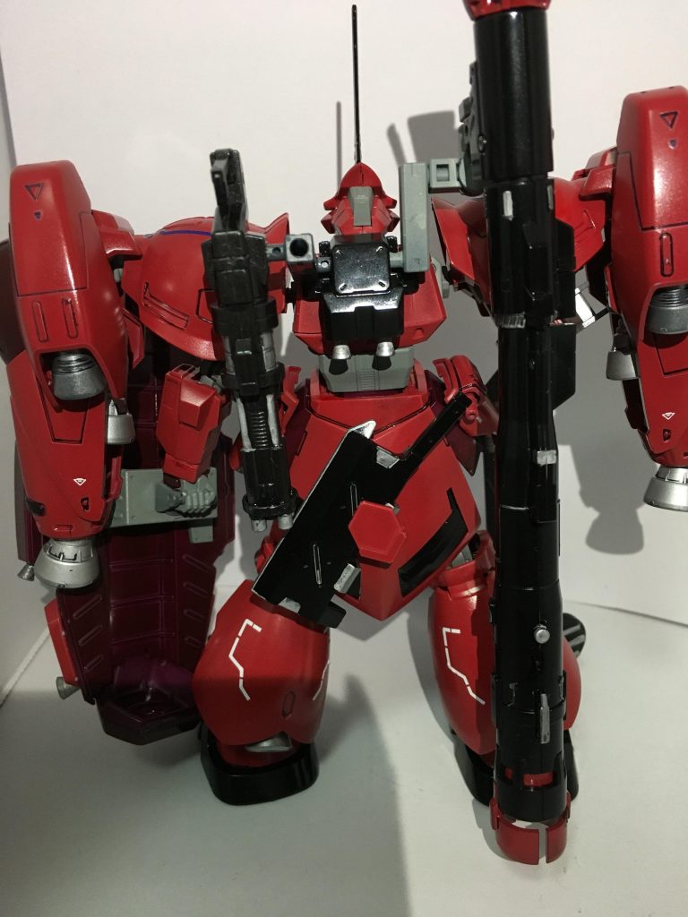 バックショット
腰にはグシオンチョッパーを装備。