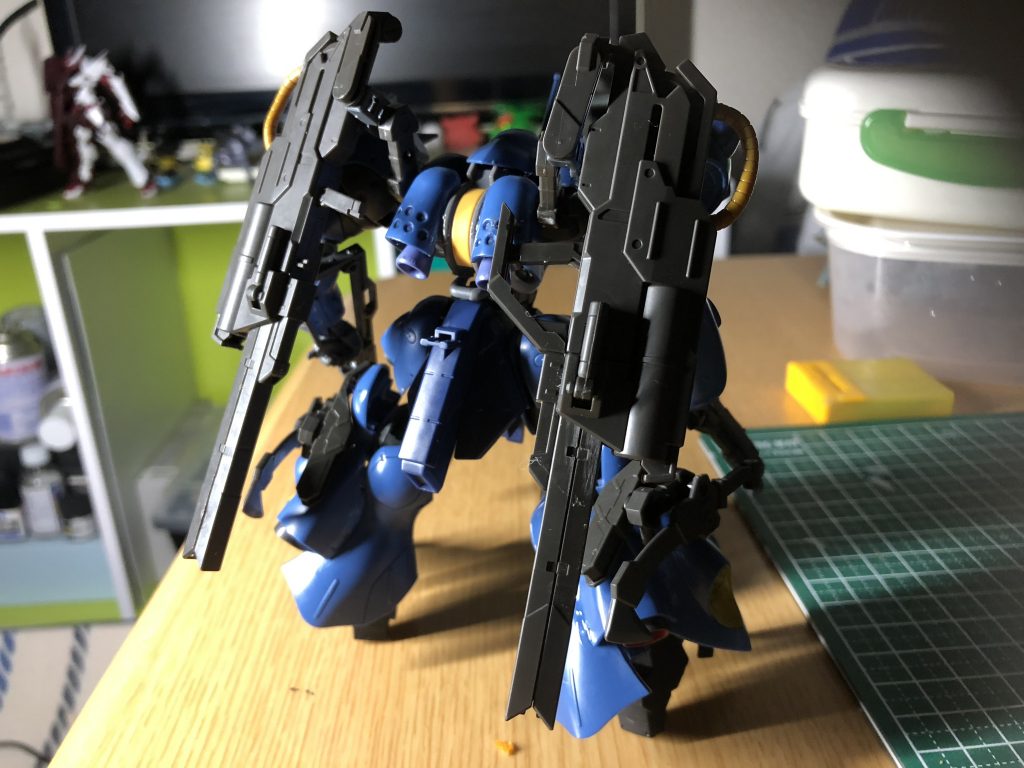 制作途中はこのような感じでした。
使っているきっとはケンプァー、グレイズ、キマリスヴィタール、鉄血オプションセットがメインです。あとは自分の持っているジャンクパーツです。