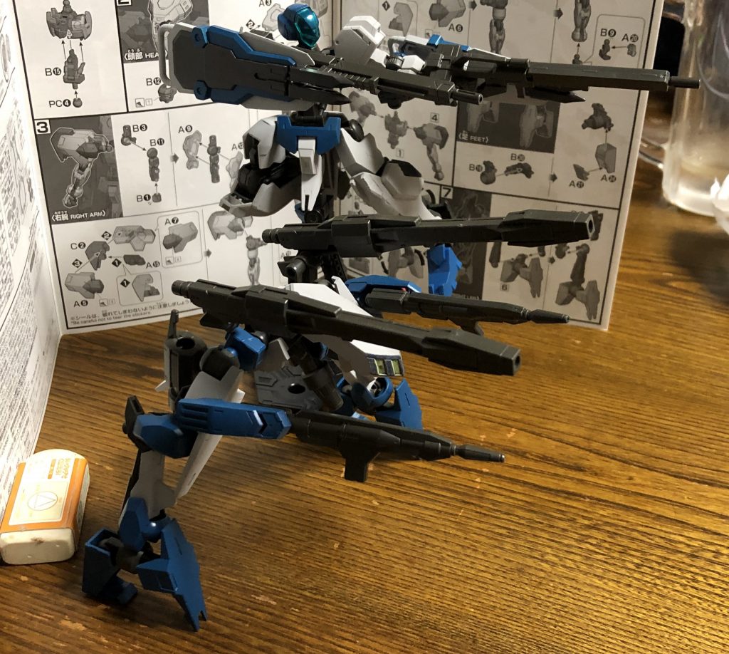 キャノンビーストパック
無線式の大型砲搭載支援機
大型レールガンや120mm機関砲を搭載しており単機で戦艦を撃破出来る性能を持つ