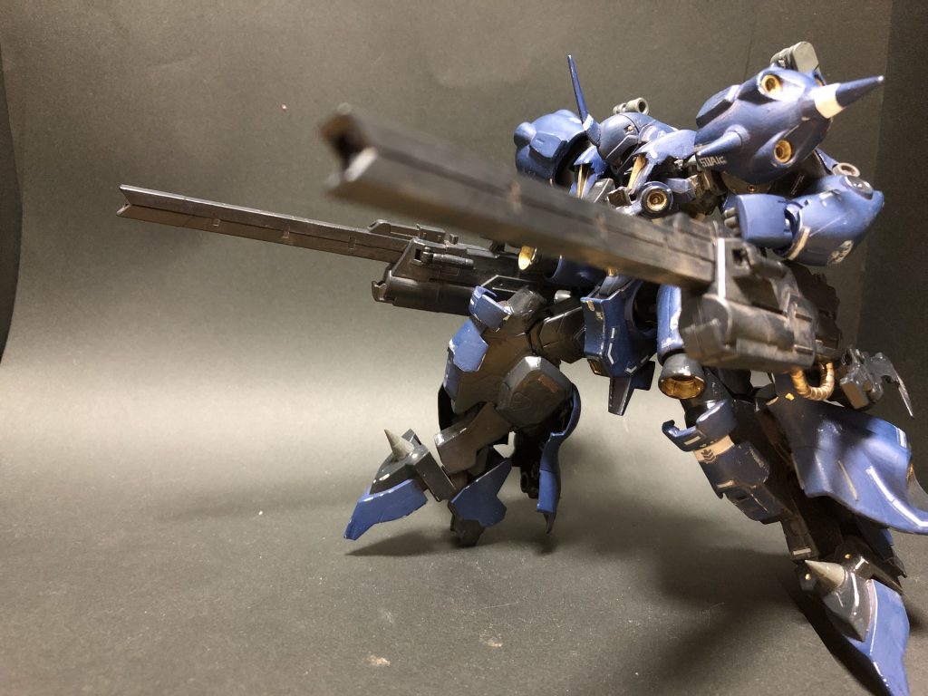 実際のケンプァーはグレネードバズーカですがレールガンにしてみました!ゴツさといいかっこよさといい重量感がさらに高まって良い感じです。