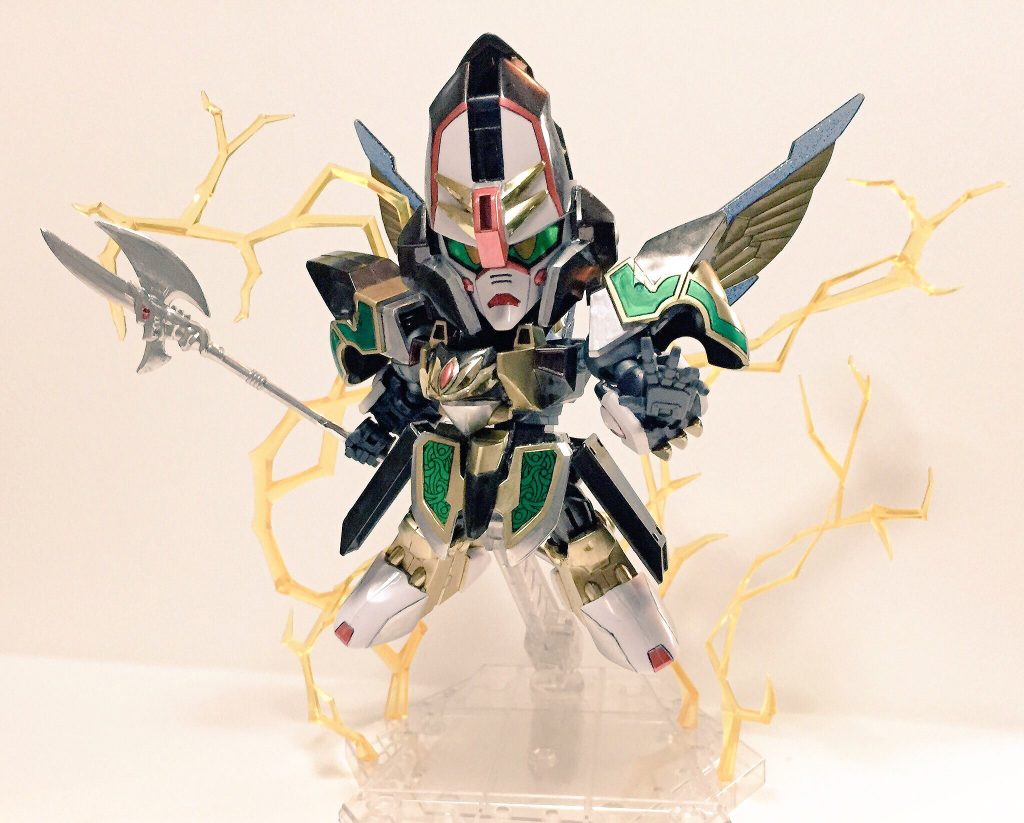 玄武装呂布トールギスを軸にしているので、元のキットよりも可動域が大幅にアップ。