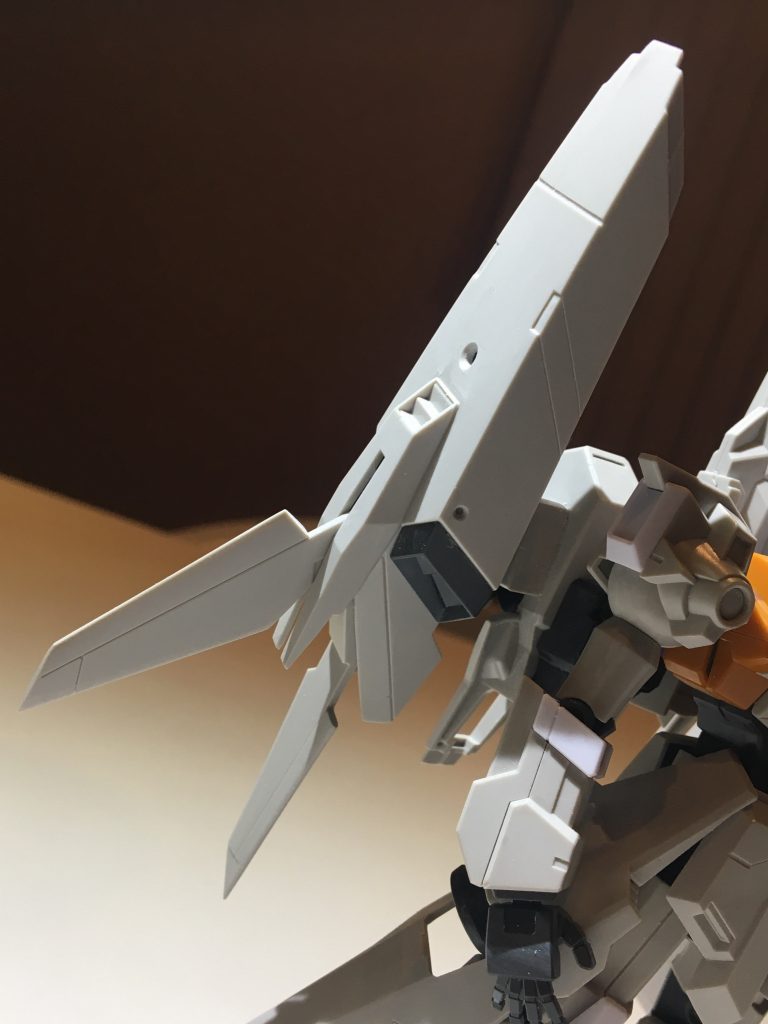 羽根は多少↓に下げられるよう加工。