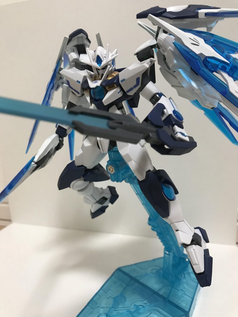 クアンタはソード系の武装が似合う。