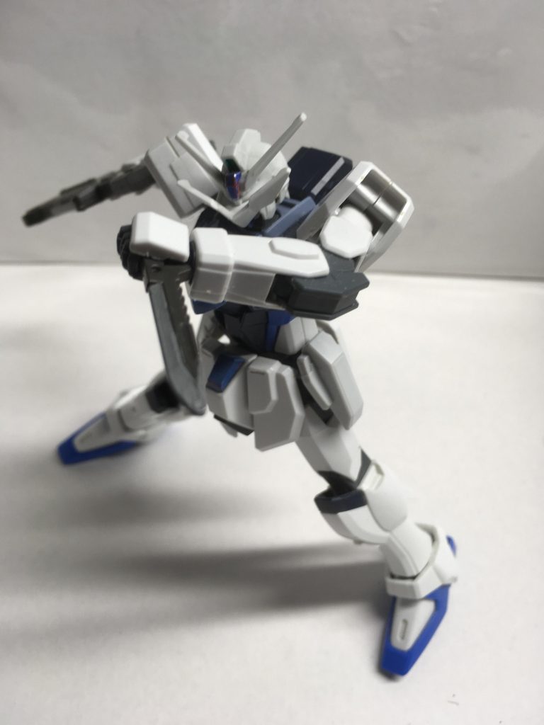 シルエットを搭載しない白兵戦メインの形態になっています。