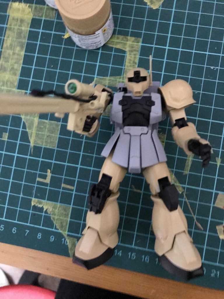 胴体以外塗装し終わったところです