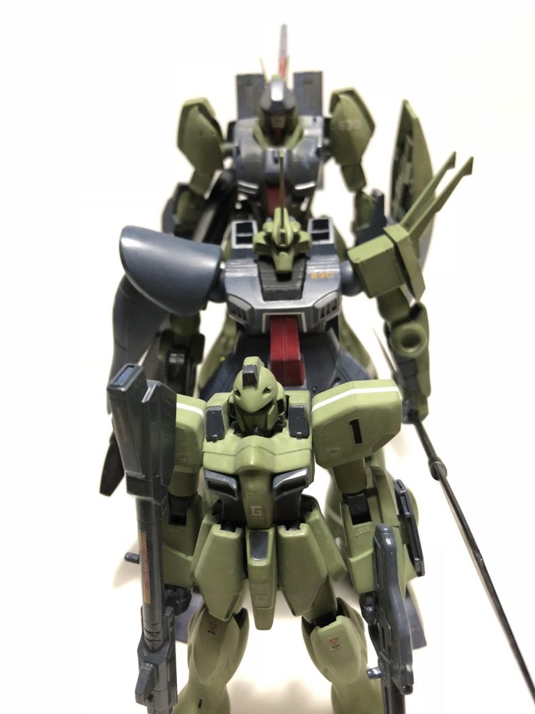 組織力が無くなったカラバから新しく編成された「ホワイトライン小隊」

「ルオ商会」後ろだでの元地上の紛争地域に独自介入する外人部隊として各地に暗躍するのだ(☆∀☆)

ってことで同系色で頭数できたので小隊編成した☆

ガンイージーはちょっと強引だけどまぁいいや(☆∀☆)