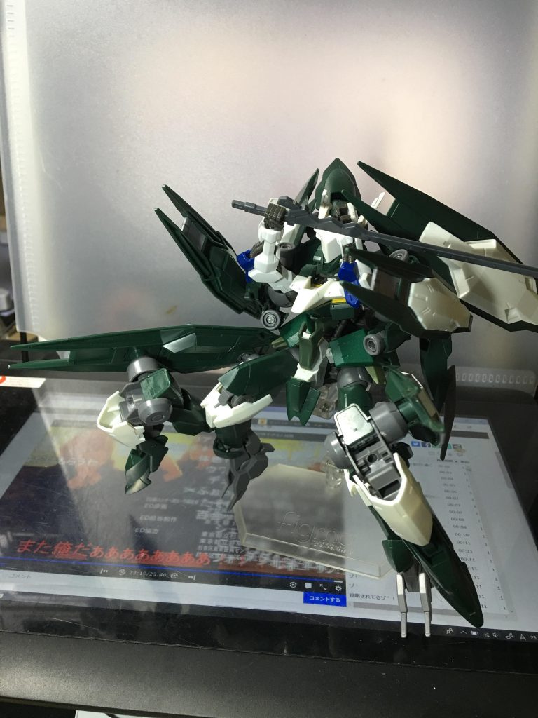 肩と足から放つ四連式ダインスレイブ