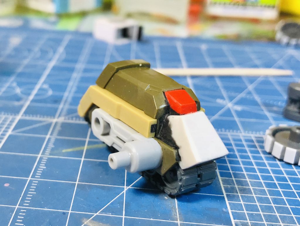 キャタピラボックスはhgucロトから流用しています。