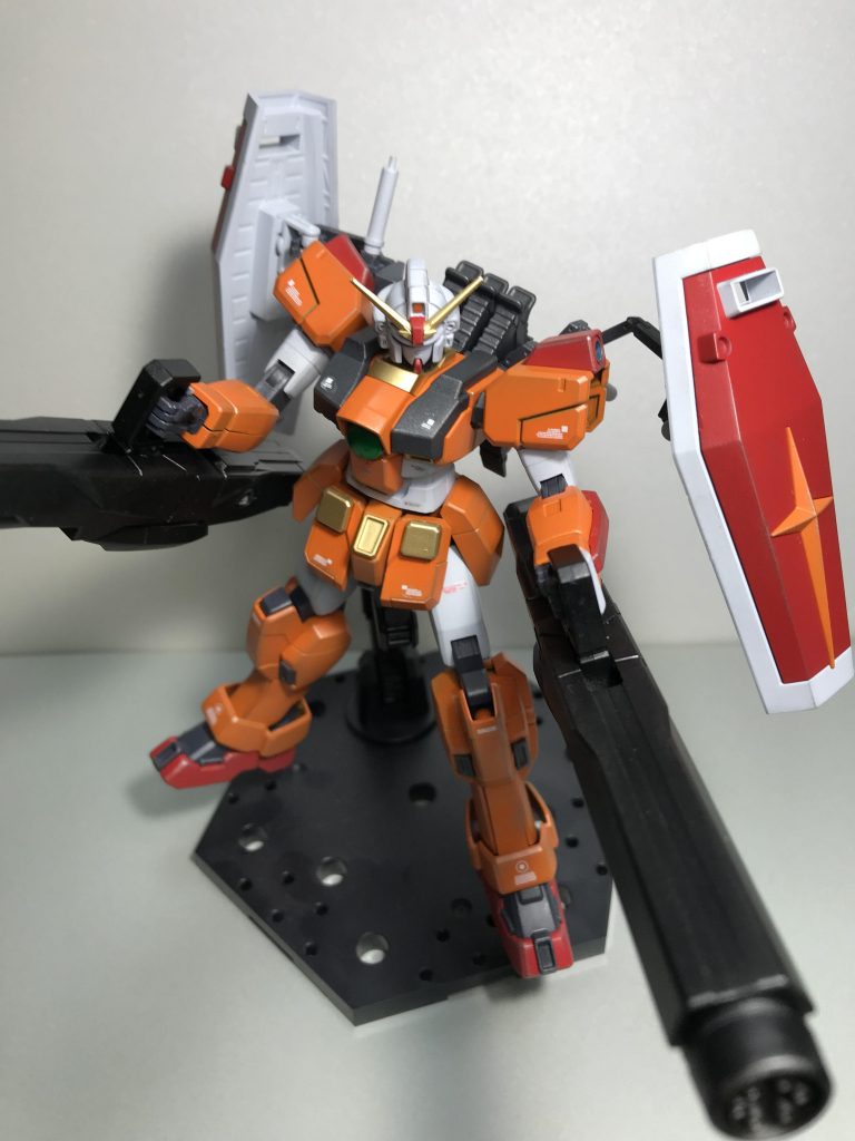 主人公機はダブルオーベースなのに、相棒がジムIIIではさすがにかわいそう…
ということで、同じ遠距離支援機で製作してみました。