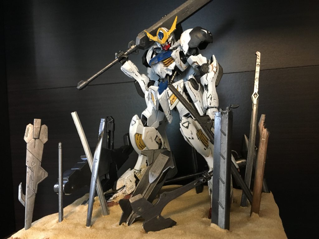 正面図。半分「無限の剣製」から来てます。
色んな機体の武器を差し込んでますが、選考理由はあんまり無かったりします。