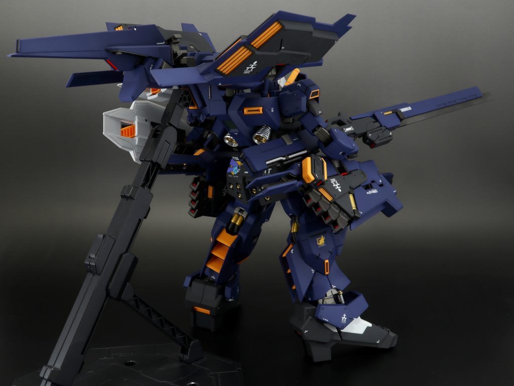 撮影ブースにギリギリで収まっています(^^;
長い。