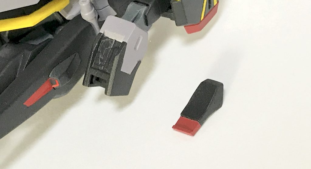 肘パーツを取り外して