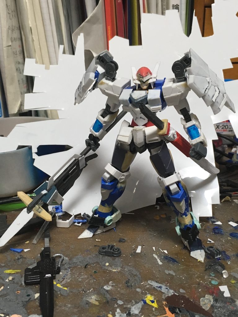 塗装前に撮った最新の状態。ここからドラゴンフライ刀身のパテ盛りや、本体へのディテールアップパーツ取り付けを行い塗装に入りました