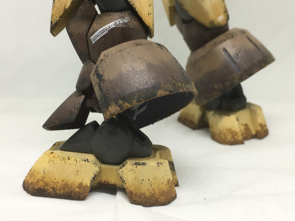 【反省点】
足元に着色したモデリングペーストで泥汚れを付けたのですが今思えば砂漠に水分そんなに無いでしょ_:(´ཀ`」 ∠):笑