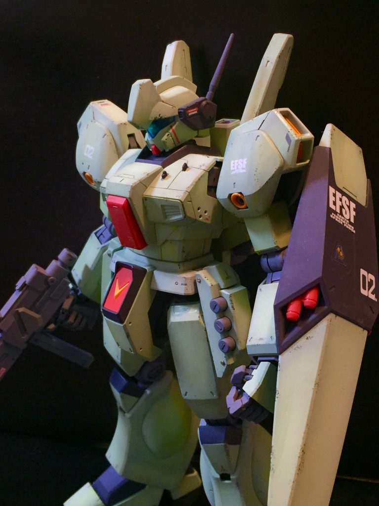 白背景だと肉眼で見た色とかなり離れてしまいました。