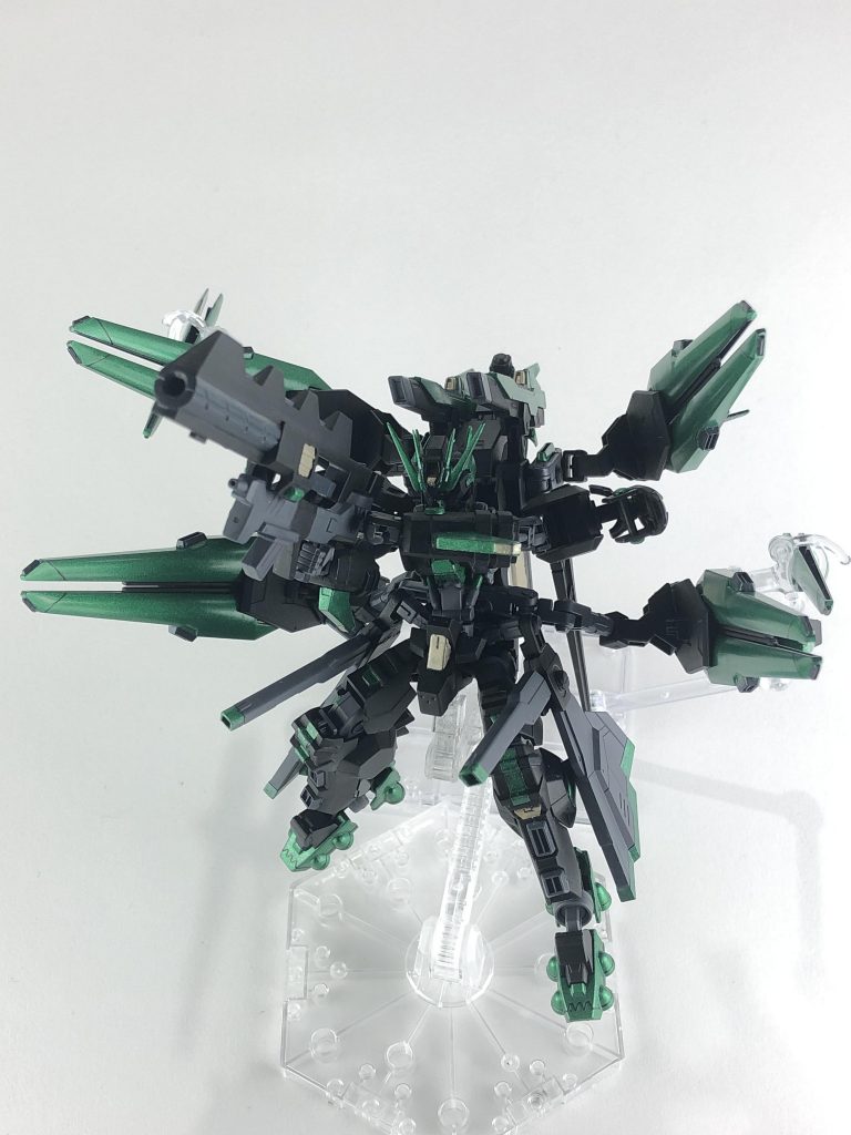 フルバースト。4つのバインダーとレールガン、ビームキャノンを全て正面に向けて撃ちます。基本的には過剰火力のため滅多に撃つことは無いです。