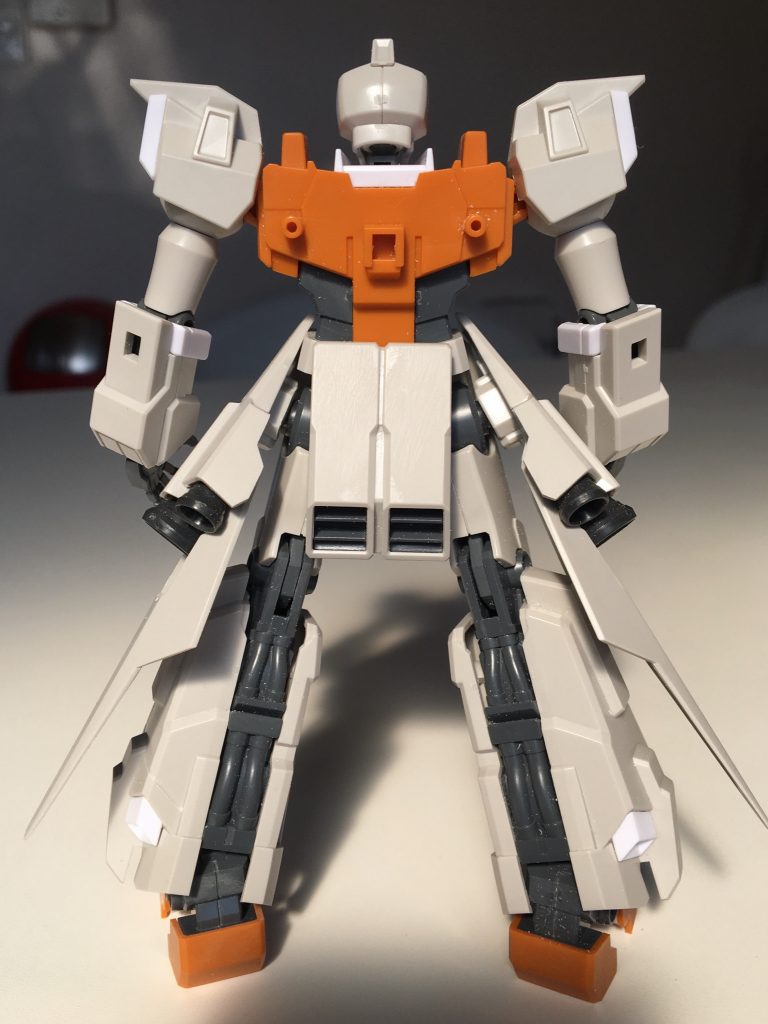 恰幅良すぎるので、肩と股関節を中央寄せ（左側加工後）