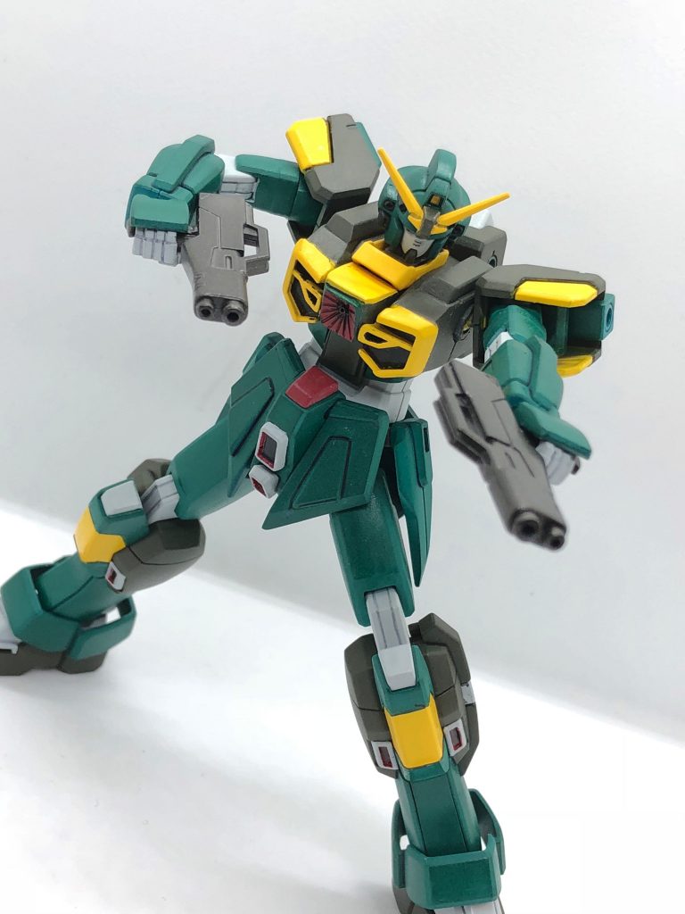 全装備パージからのショートバスターライフルでの近接戦形態。所謂ガン=カタですね。全距離射撃武器でカバーするので格闘武器は一切ありません。