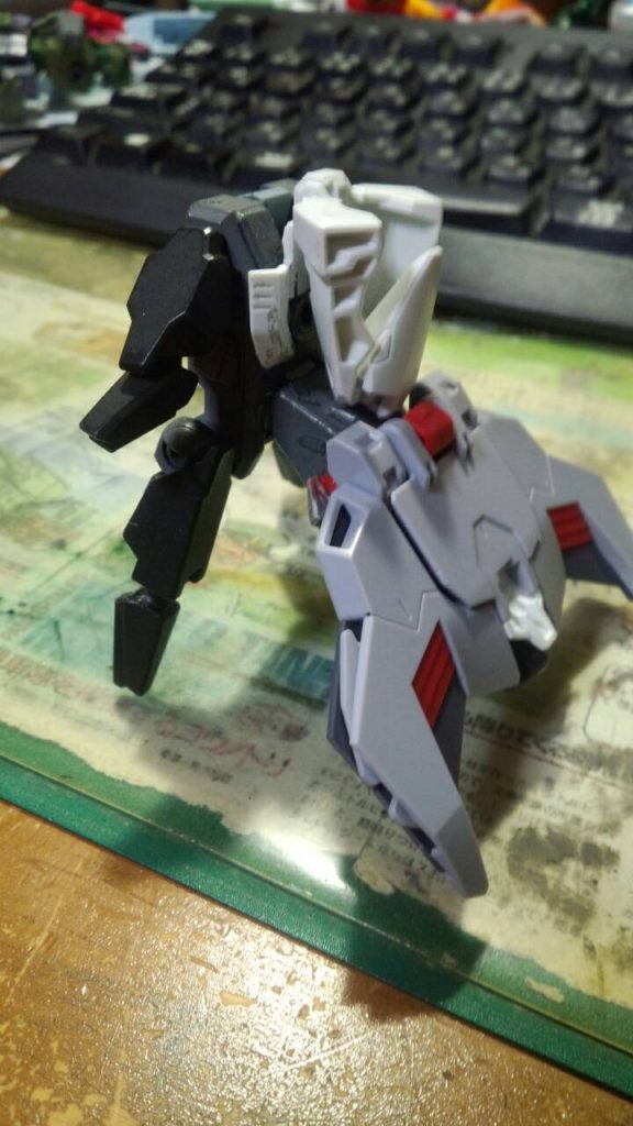 バックパック分離できるんだから飛行機にしたろ！って考えてつけはじめ