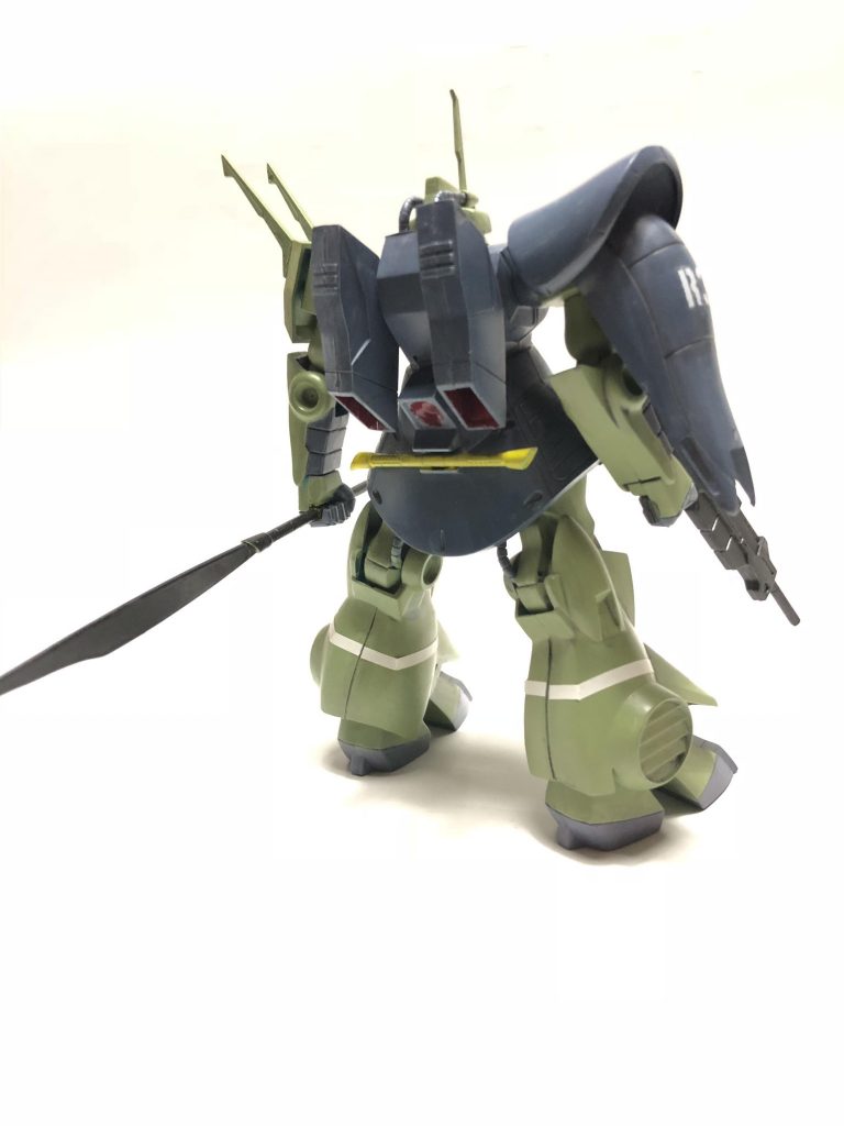 うしろ

放熱フィンはオミットしてしまった。

やっぱ無い方が好きですね。

ちなみに股関節にボールジョイント入れました。
他はほぼ無改造です☆