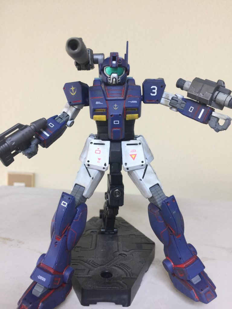 ジム・シャドーの右に 装備した
ショルダーキャノンを 発射する
アピールショット