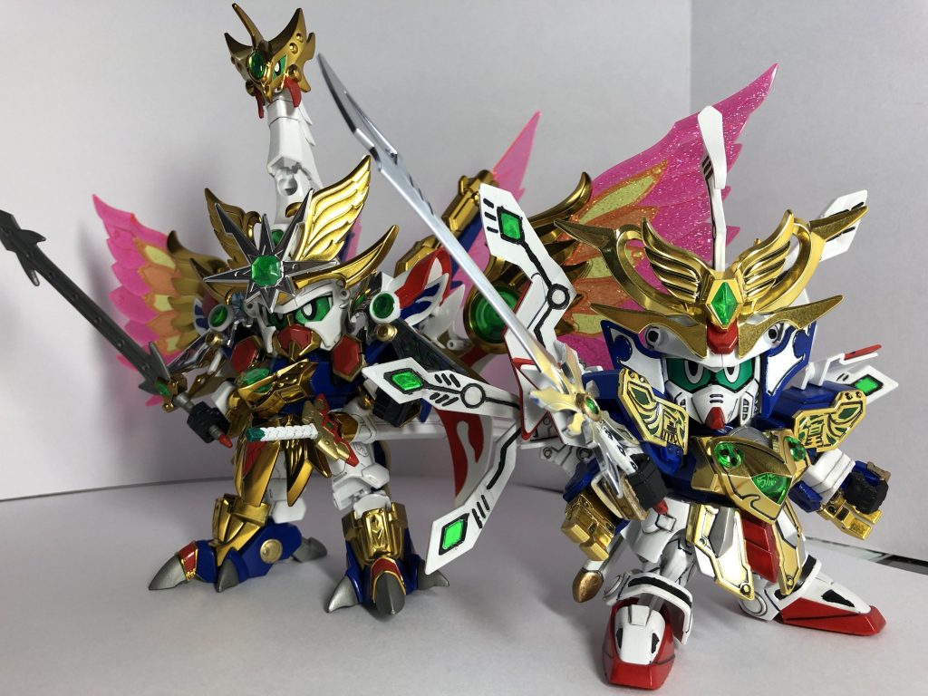 最強形態の弟と。当時は雑に作って、遊びすぎていろいろ破損して残念なことになってしまったのでLG BB でしっかり完成させれてよかったです＾＾

もう破損が怖くて動かしたくないですw