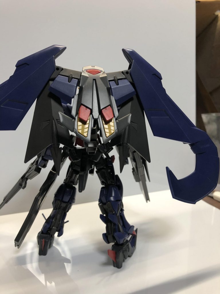 バックパックはジャンクパーツを使って自作しました、自作したバックパックにマガノクイタチを取り付け