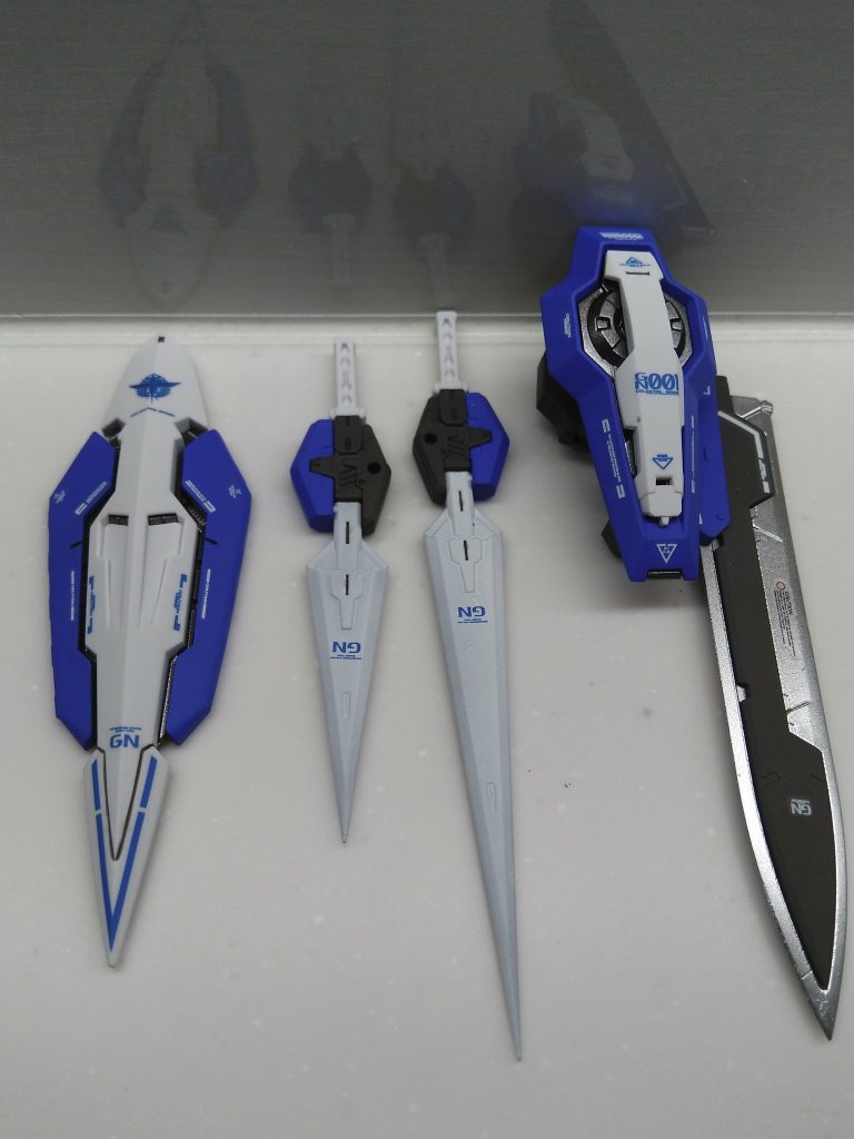 メッキ部品は一度剥がして塗り直しました。