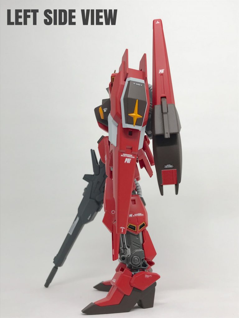 シールドはリゼルのモノを流用し、
連邦系である事を強調する為、十字
マークを取り付けてみました。