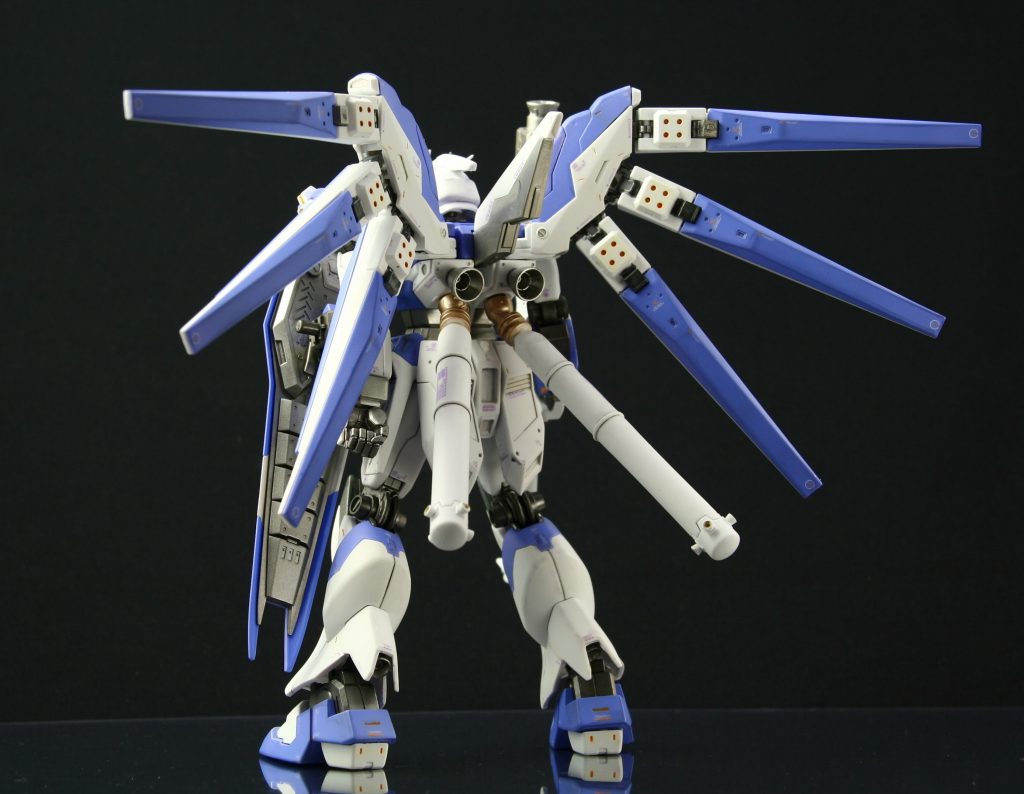 HG Hi-vガンダム–3枚目/制作者：イソロク