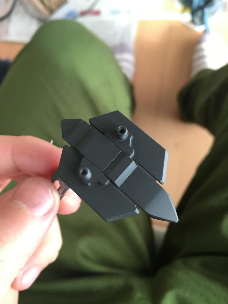 下地は綺麗なんですがこの後に死ぬほど悩んだり、事故ったりしました。
主な原因はエアブラシの詰まりでした。