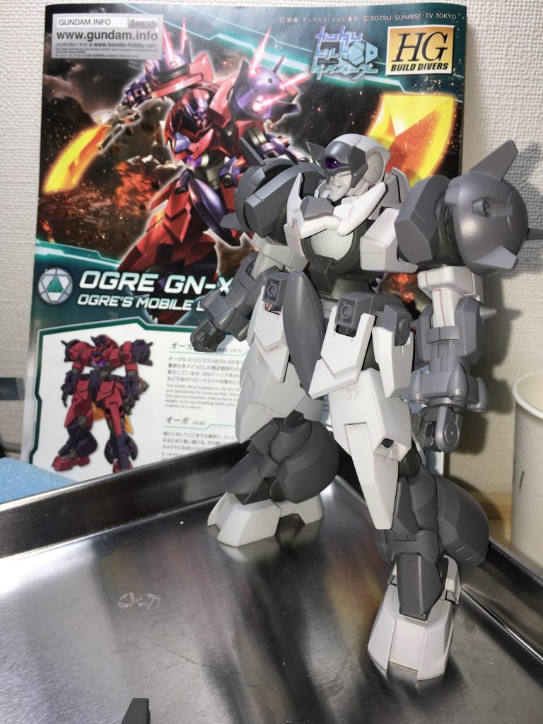 一旦エアブラシでサフを吹いておきました
(°▽°)
サフ状態ってカッコイイですよね(*´꒳`*)