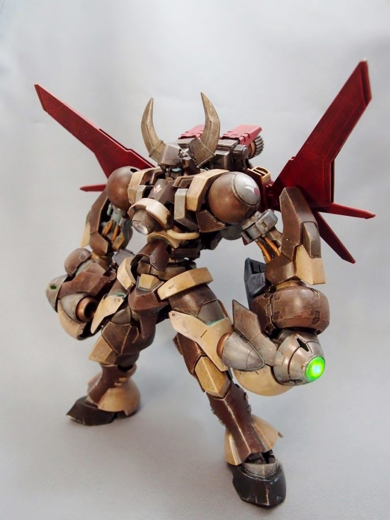 合体により機動力が大きく向上し、圧縮粒子の安定化が実現するが、稼働時間が1/4に短縮する事と搭乗者が合体コード入力を渋るのが難点。