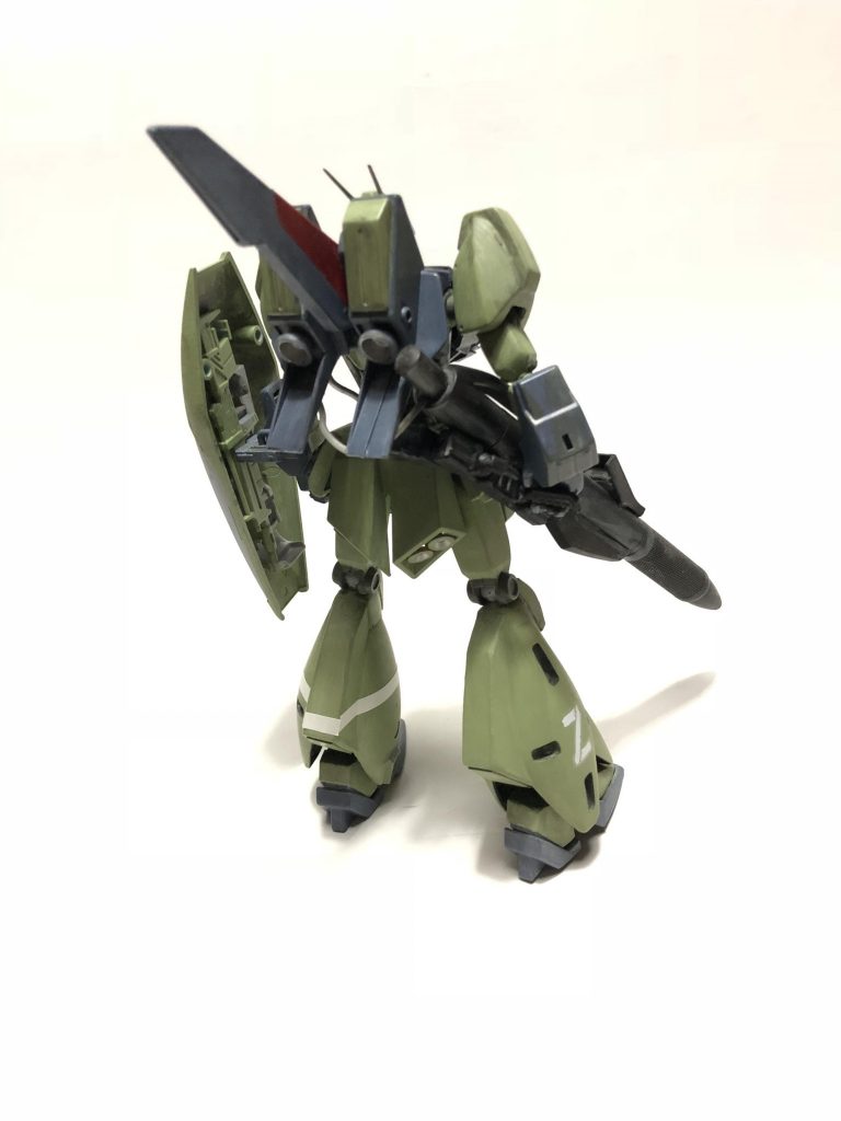 うしろ

一応スマートガンは軟質チューブで背中で繋がってます。
あと踵周辺をちょっと弄りました。
ゼータ系の後ろ姿は大好き。