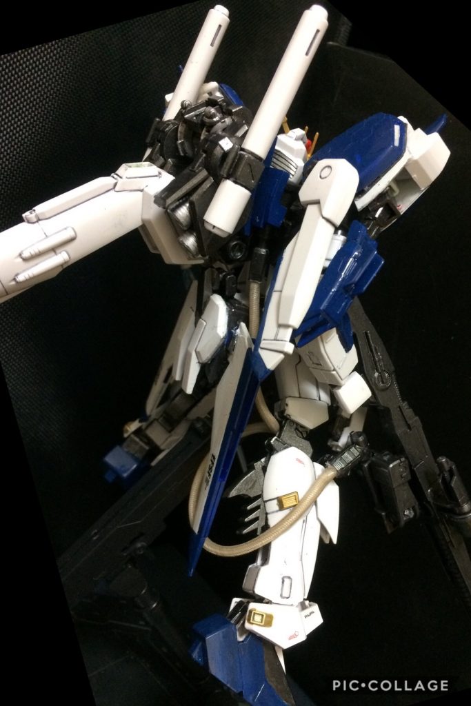 その為、本機ではBパーツのコクピット部に全てのシステムを集約する事で問題を解決している。また、今回搭載された人工知能「ALICE」は、アナハイム・エレクトロニクス社に極秘保管してあったデータを基に複製され、更にニューディサイズ最終決戦前に母艦であるペガサスⅲからのバックパックデータを基にしており、初期状態より成長し、なおかつ一定の人格も有した状態になっている。
ただし、自身が2代目である事を認識しており、人格にも差異がある為に、便宜上「ALICE-ⅱ」と呼ばれる。
