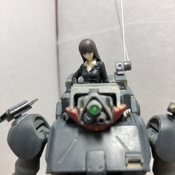 撃てば必中 守りは固く 進む姿は乱れ無し 鉄の掟 鋼の心 それが西住流