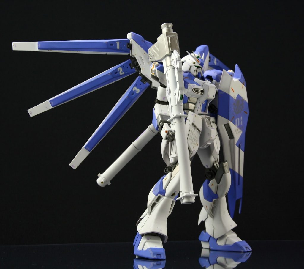 HG Hi-vガンダム–2枚目/制作者：イソロク