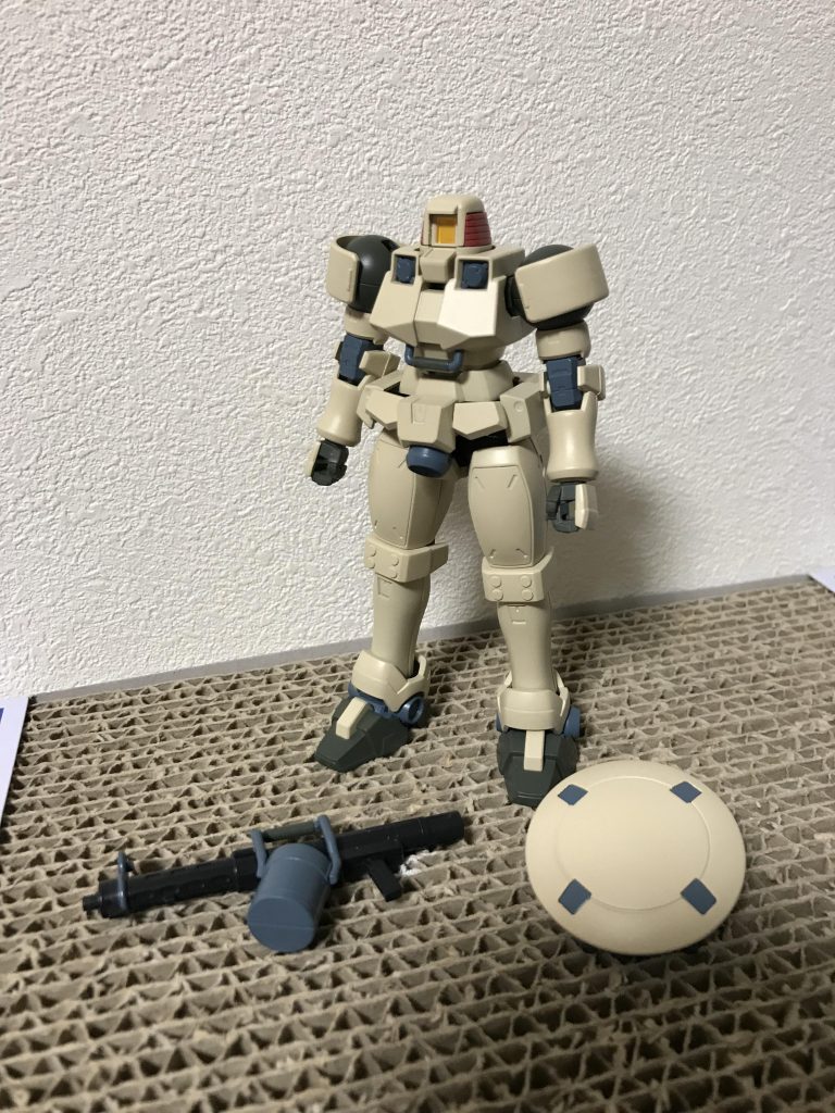 水転写デカール貼る前。肘関節やバーニアの色はけっこう微妙かもしれないと思ったのですが、組んでみたら意外と馴染んでいい感じになりました。