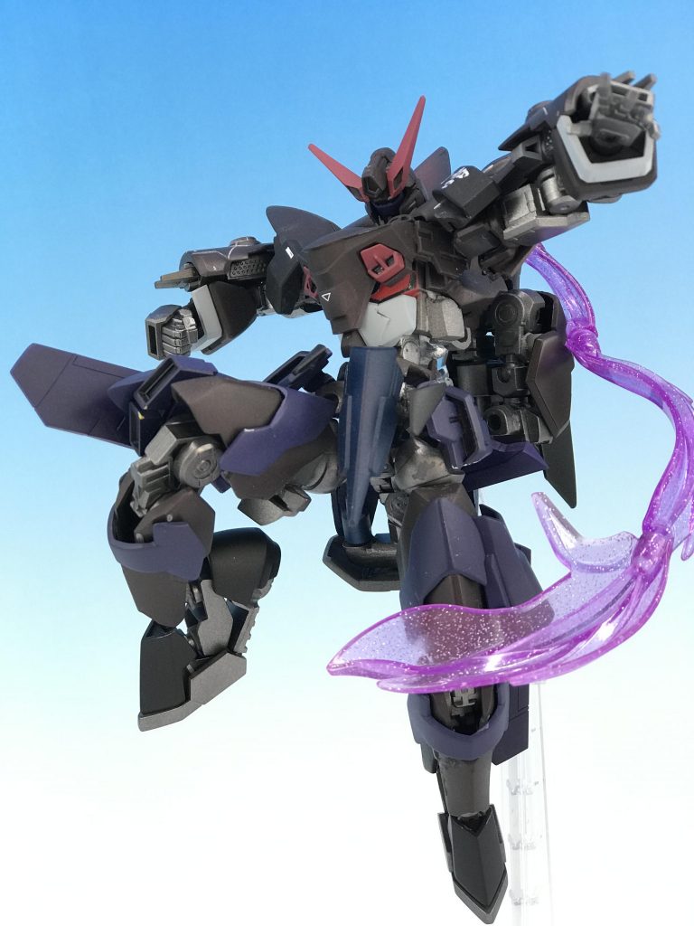 ワイヤーが張り巡らされたエリアでは、一般的な機体はその機動力を十分に発揮することはできないだろう。
そのうえ、もしも羽根が生えたり長い武器を持っていたら…うわぁ、寒気がするね。
あぁもちろん、オンミツもその例外ではない。このままでは、だ。
*いざ行かん!忍び、忍ぶれ、忍ぶるとき!(忍三段活用)*