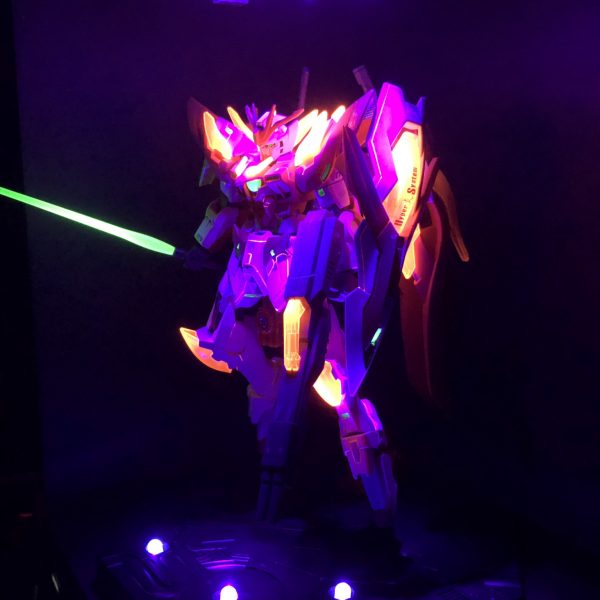ウイングガンダムゼロ炎パーティーピーポーカスタム