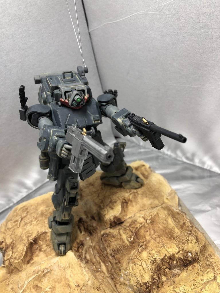 k9のピストル改造のモーゼルもどきです、ショートマガジンに入れ替えできます。
薬莢を排出してる感じにみえてるといいんですが