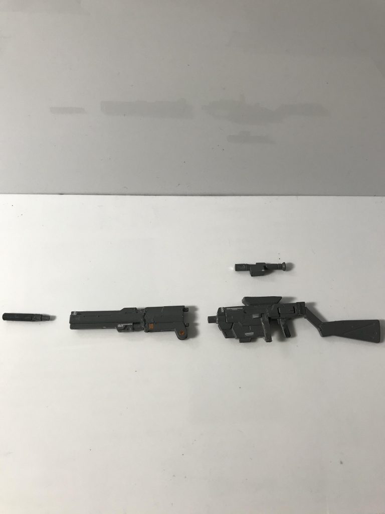 スナイパーライフルは4パーツで、それぞれスコープ、三点バーストライフル、ロングレンジ、サプレッサーとなっています!