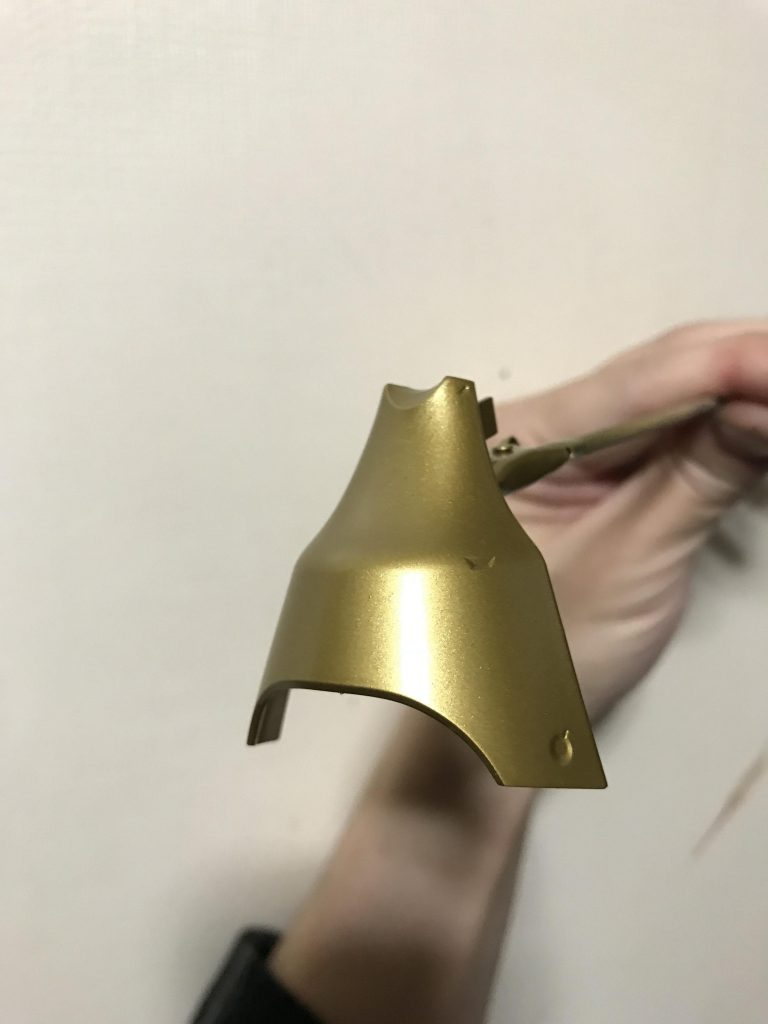 黄色部分はブルーゴールド→クリアーゴールドで塗装。