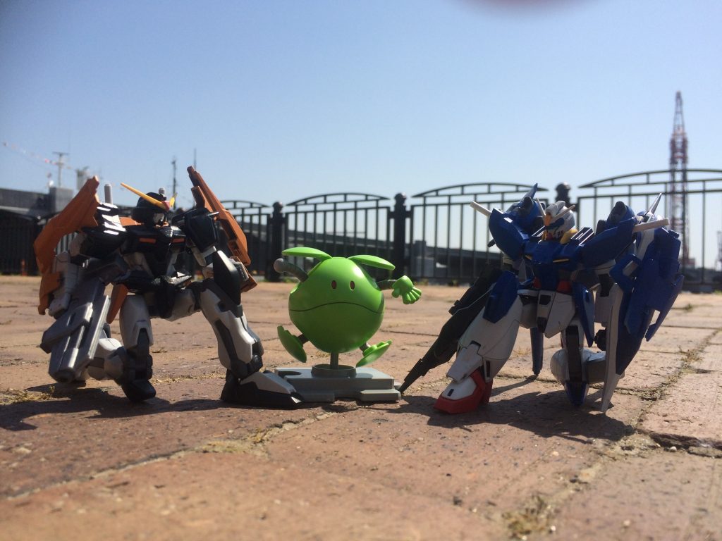 友達のガンプラとお台場で3ショットw