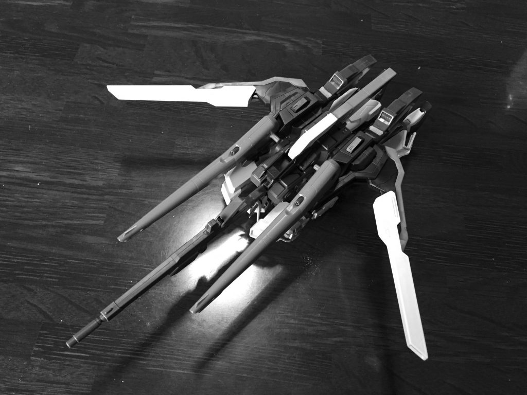 最初期は可変機として設計してました。