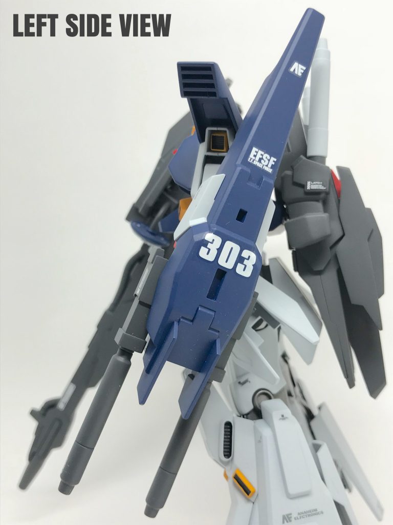 左手にはダブルビームライフルを装備。
リゼルのシールドに砲身を取っ付けて
それらしい形に仕上げました。