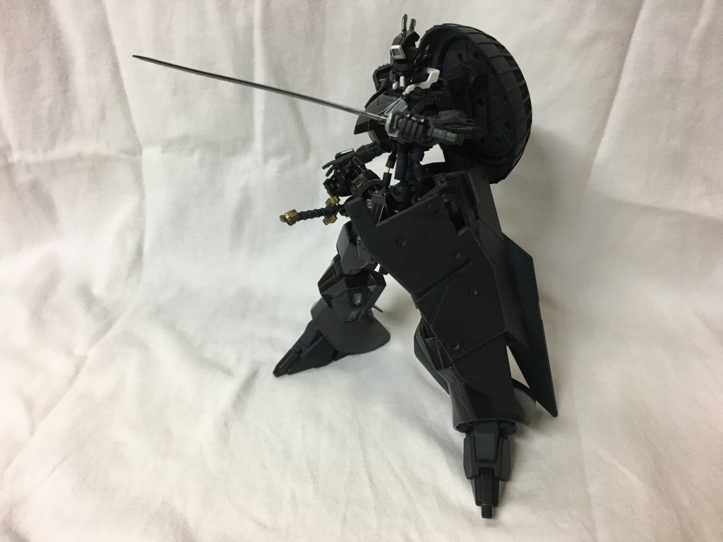 「逃げを考えちゃぁ、失礼ってもんだな。こいつぁ」

第三の姿。必ず斬り殺すと決めた相手にはこの姿をとる。誰かから逃げる事は考えず、皆殺しにしたあと悠々と帰る。そのような姿。
（ボス戦やタイマン戦での設定です。）